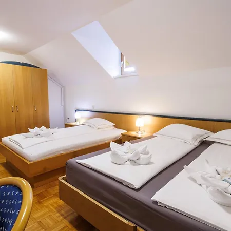 Vegov Hram 3* Dol pri Ljubljani