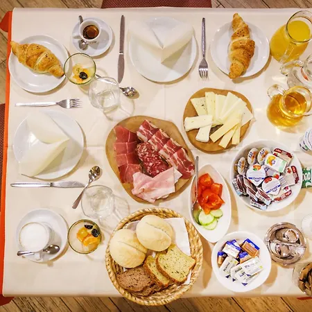 Hotel Vegov Hram Dol pri Ljubljani