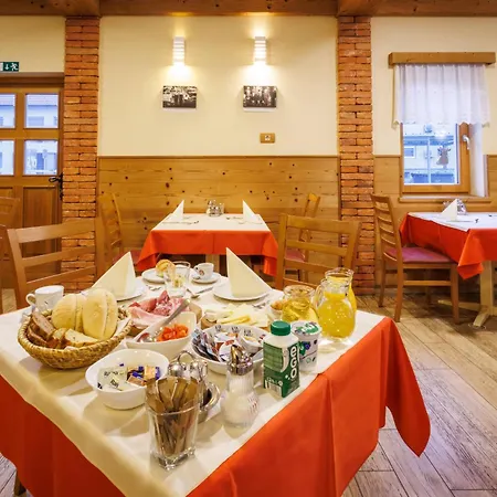 Vegov Hram 3* Dol pri Ljubljani