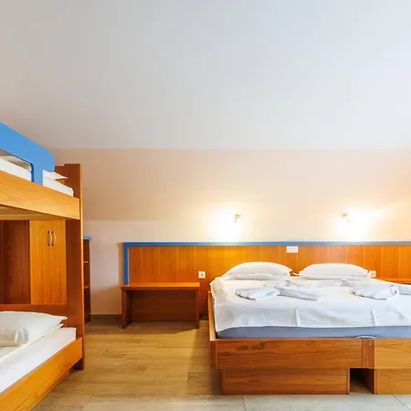 Vegov Hram Hotel 3*