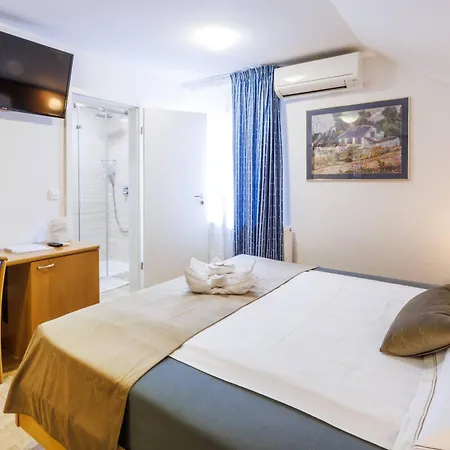 Hotel Vegov Hram Dol pri Ljubljani