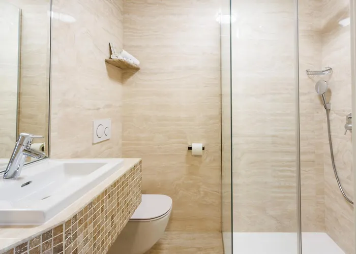 מלון Vegov Hram Dol pri Ljubljani