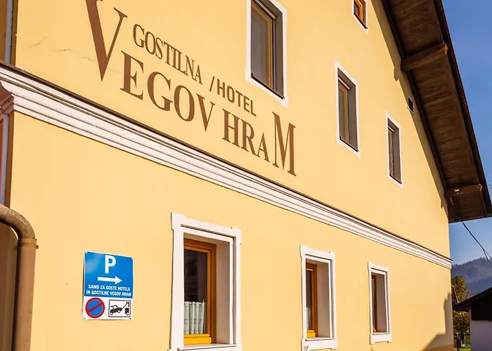 Vegov Hram מלון